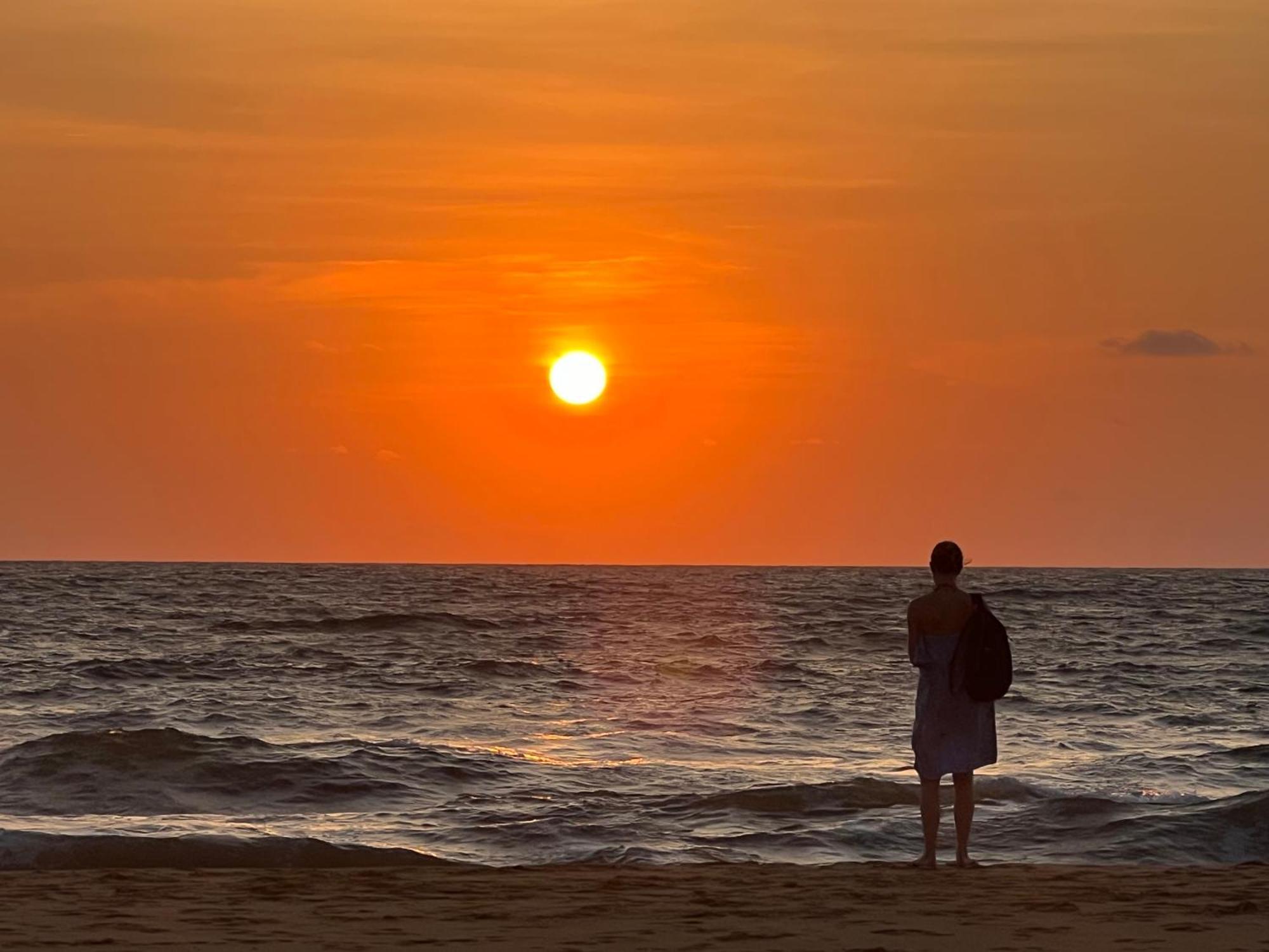 Отель Honey Beach Негомбо Экстерьер фото